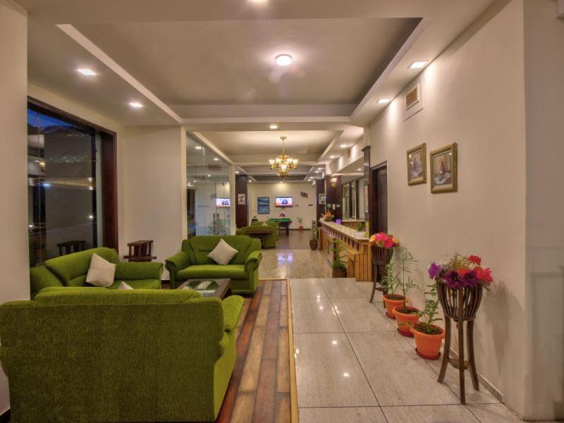 The Katoch Grand Resort Manāli Exterior foto