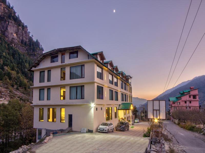 The Katoch Grand Resort Manāli Exterior foto